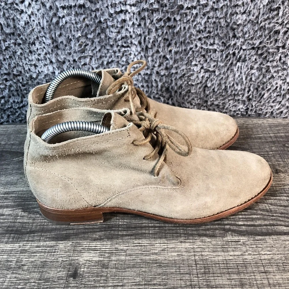 Frye Boots Mens Size 9.5 Beige Suede Chukka Ankle Leather Sole Dress Casual